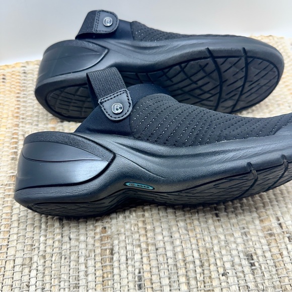BZEES Kitty Comfort Clog Gel Cushioned Size 9 1/2 Black - Picture 10 of 15